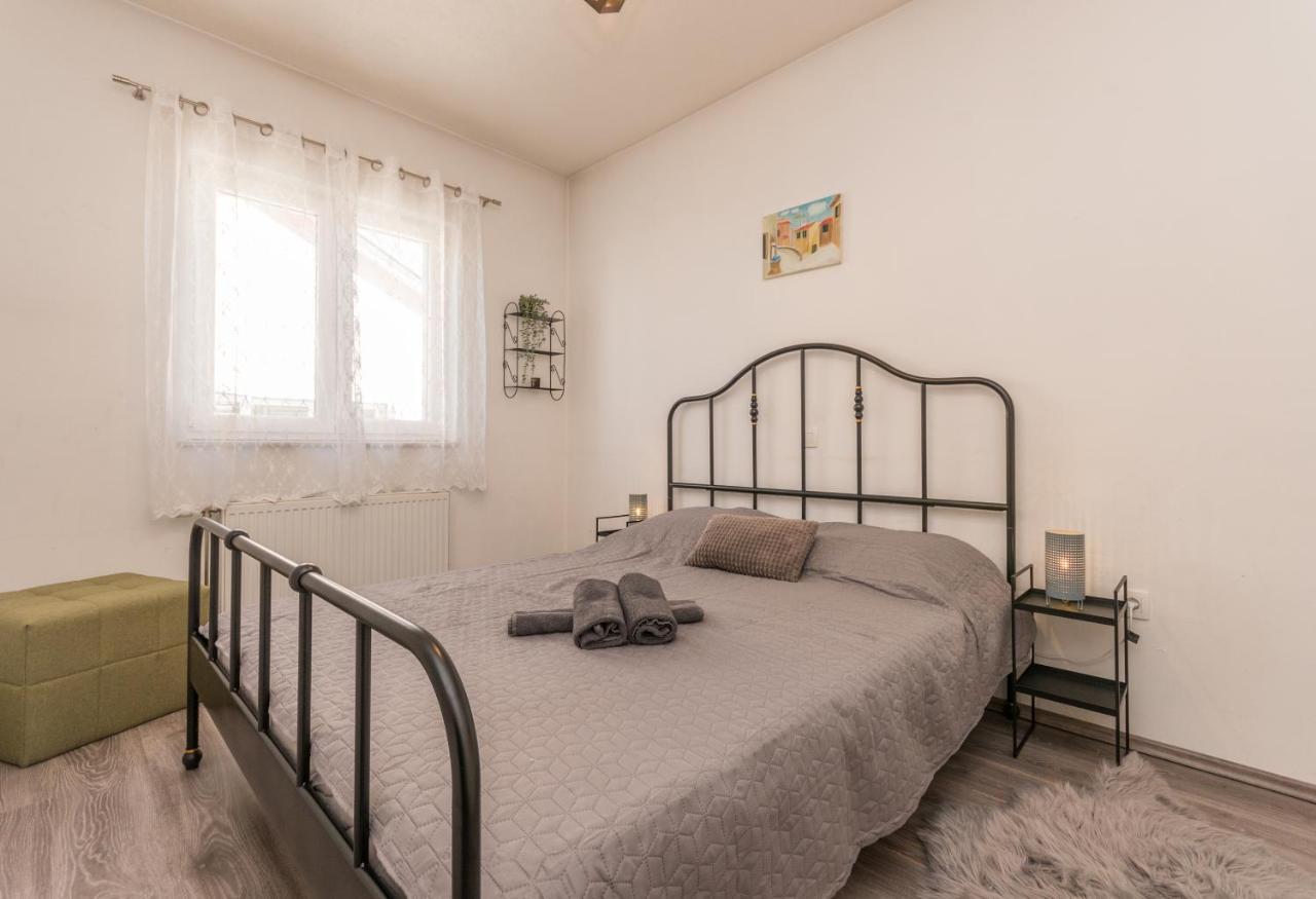 Villa Lucija Biograd na Moru Kültér fotó